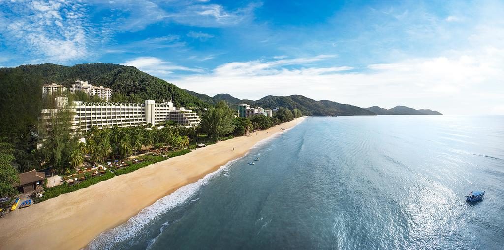 beachfront resort in batu ferringhi